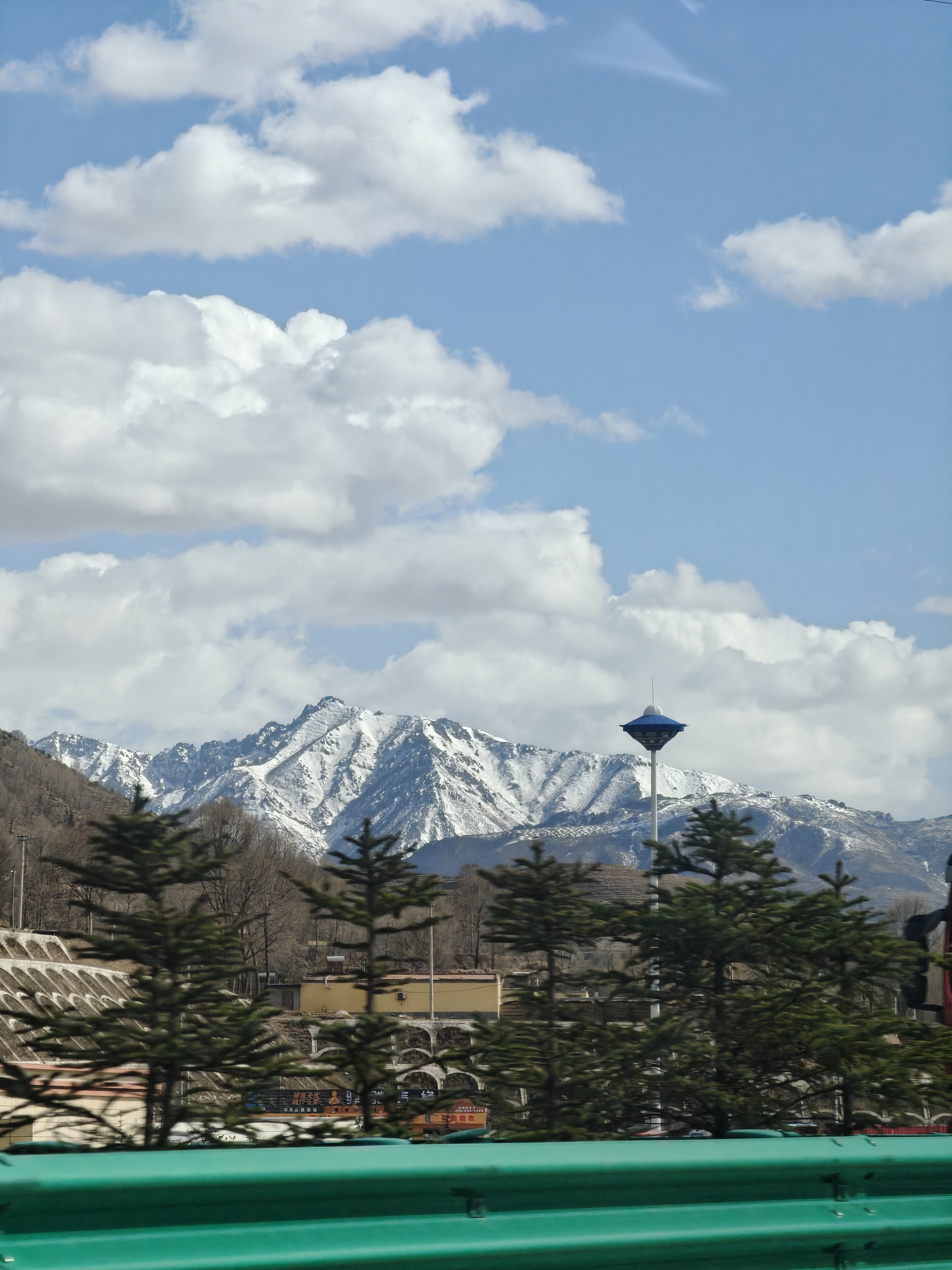 雪山2